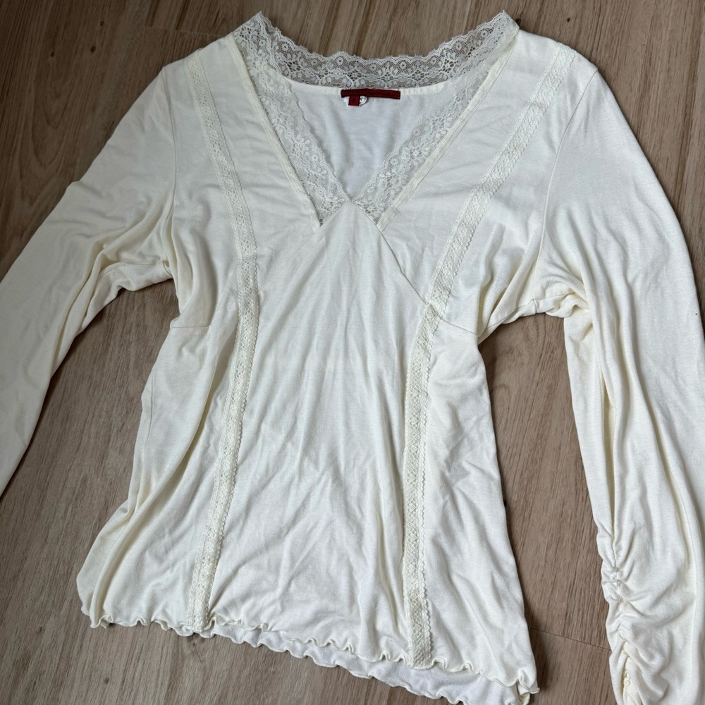 Vintage White lace long sleeve